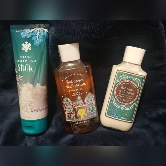Bath and Body Lotions and Shower Gel - Picture 5 of 8